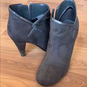 Simple Grey Bootie